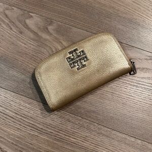 Tory Burch Gold Zipp Around Big Wallet
